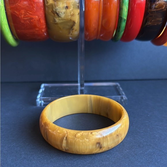 Jewelry - BAKELITE Vintage Bangle Bracelet Marbled Light Golden Honey Butterscotch TESTED